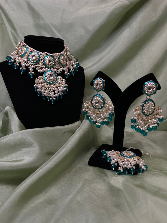 Heavy teal choker set