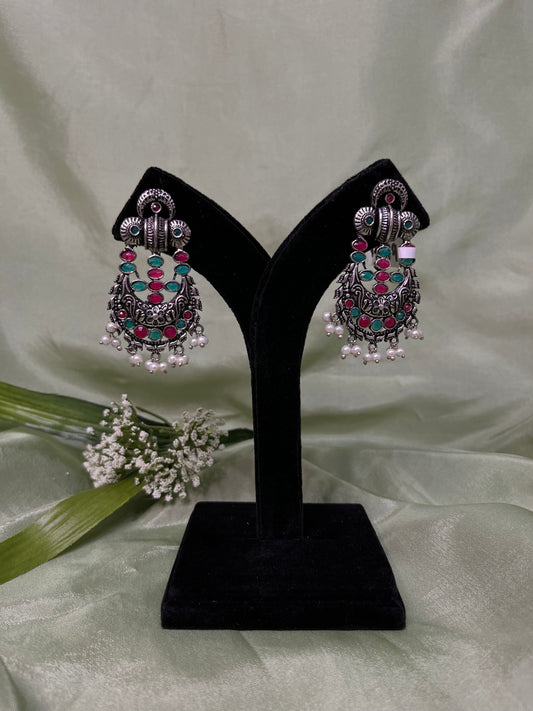 Red/green oxidized earrings