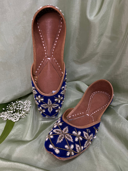 Royal blue Punjabi jutti