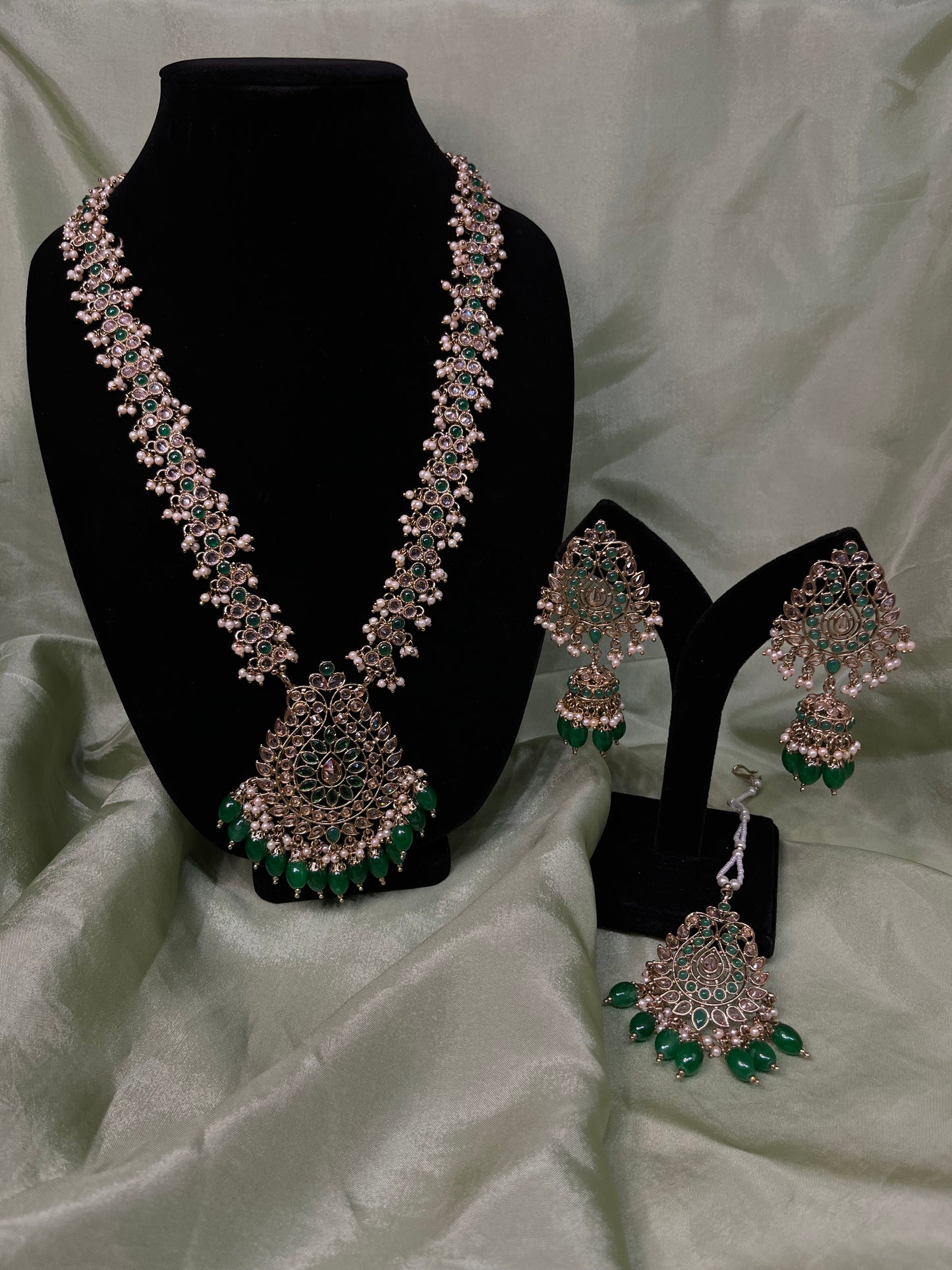 Emerald green rani haar