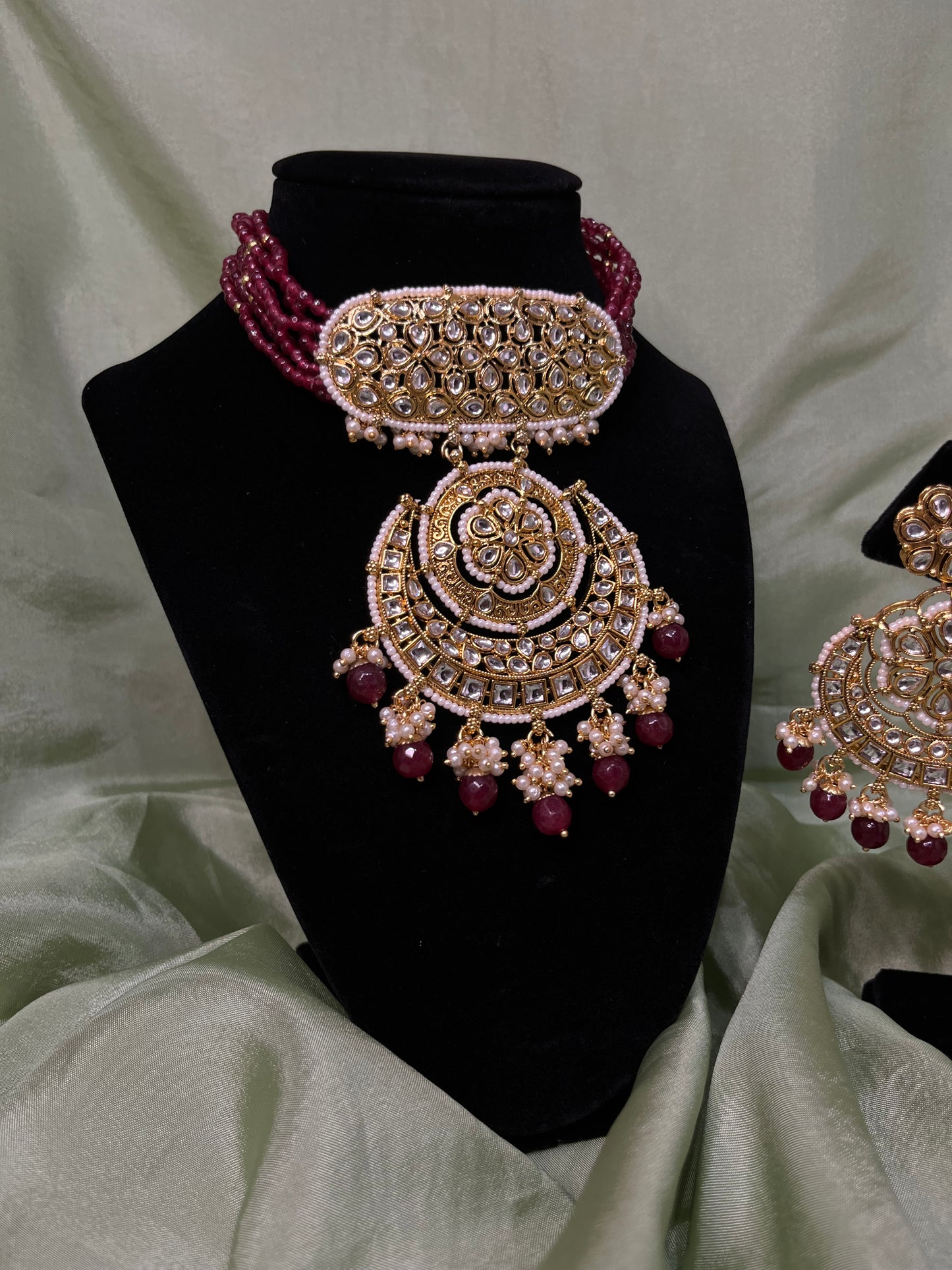 Maroon kundan choker