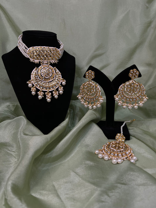 White kundan choker set