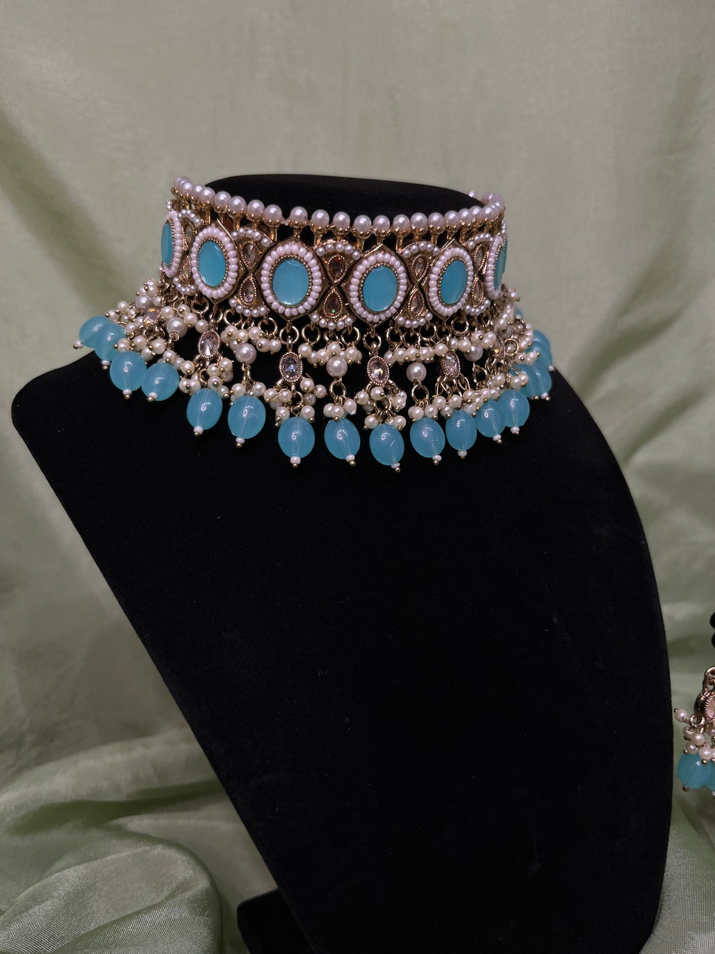 Sky blue choker