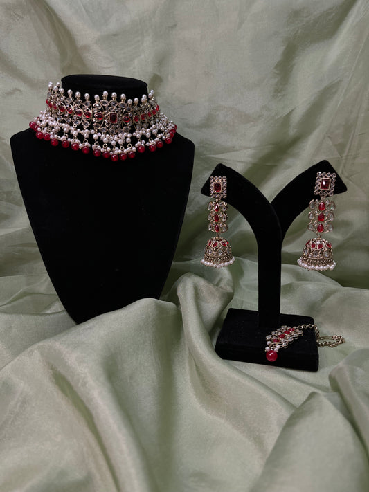 Red choker set