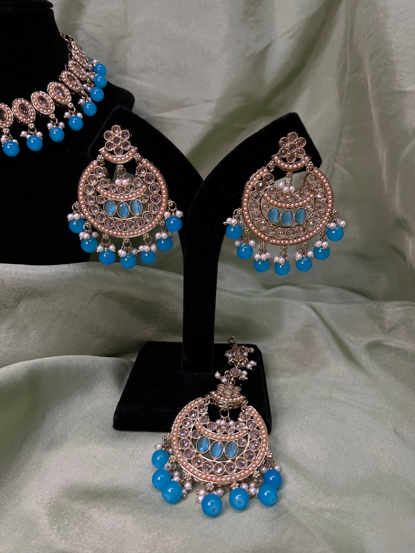 Frozi choker set