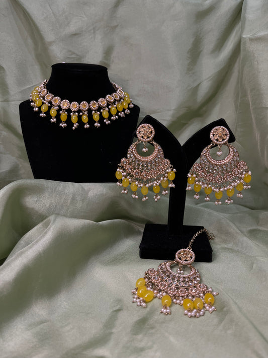 Yellow choker set