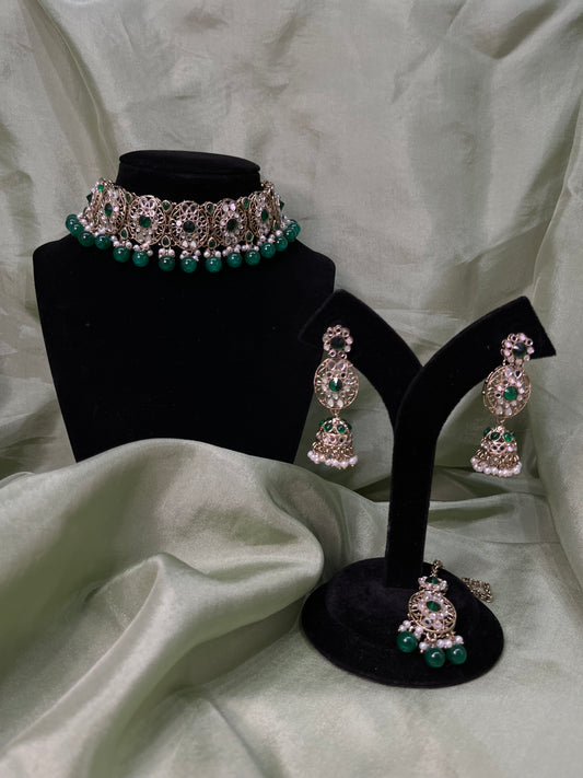 Emerald green mirror work choker set