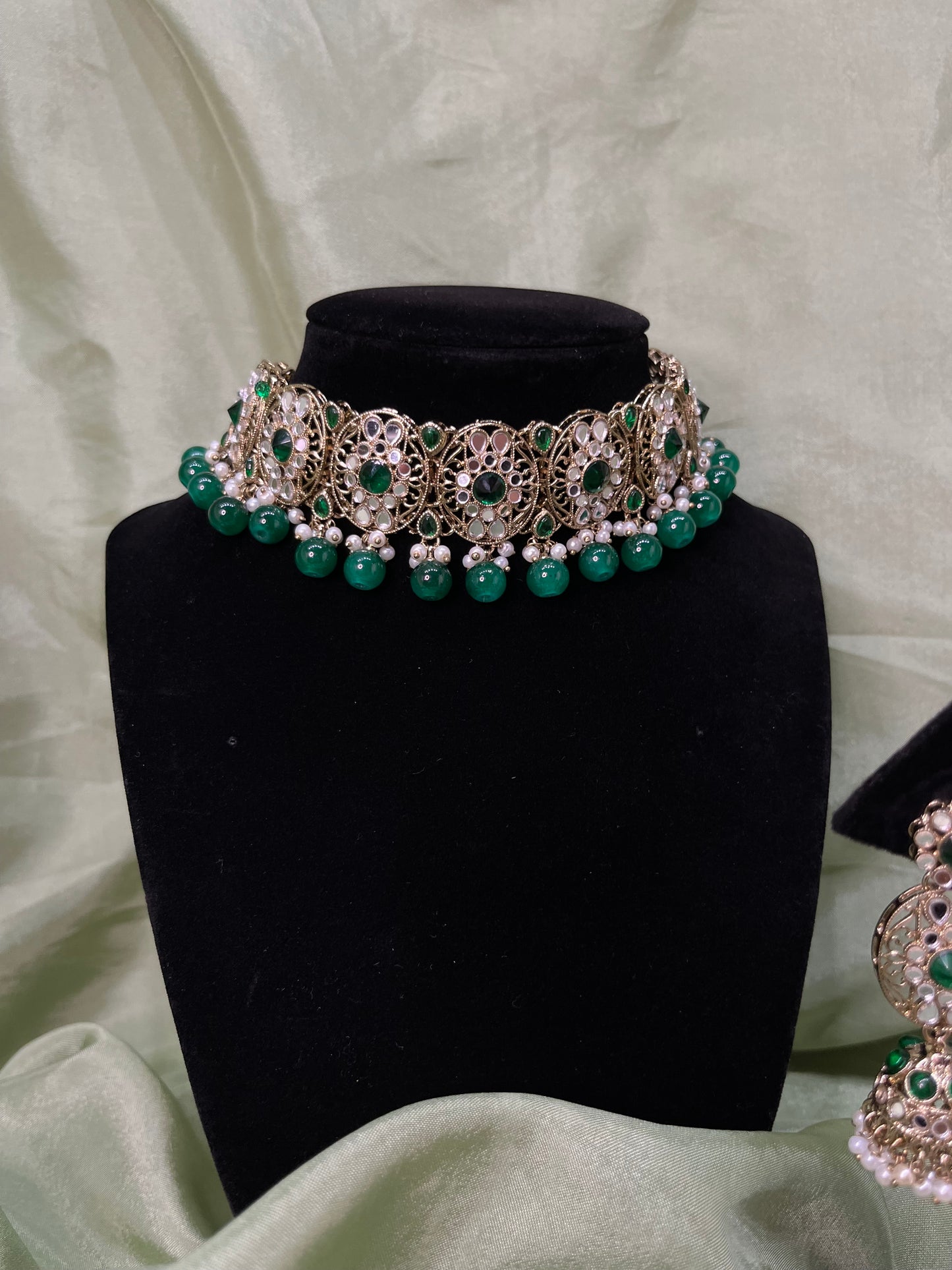 Emerald green mirror work choker set