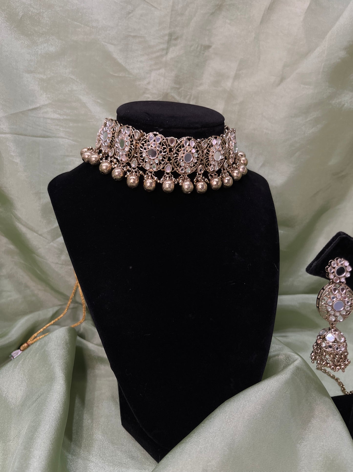 Gold mirror work choker set