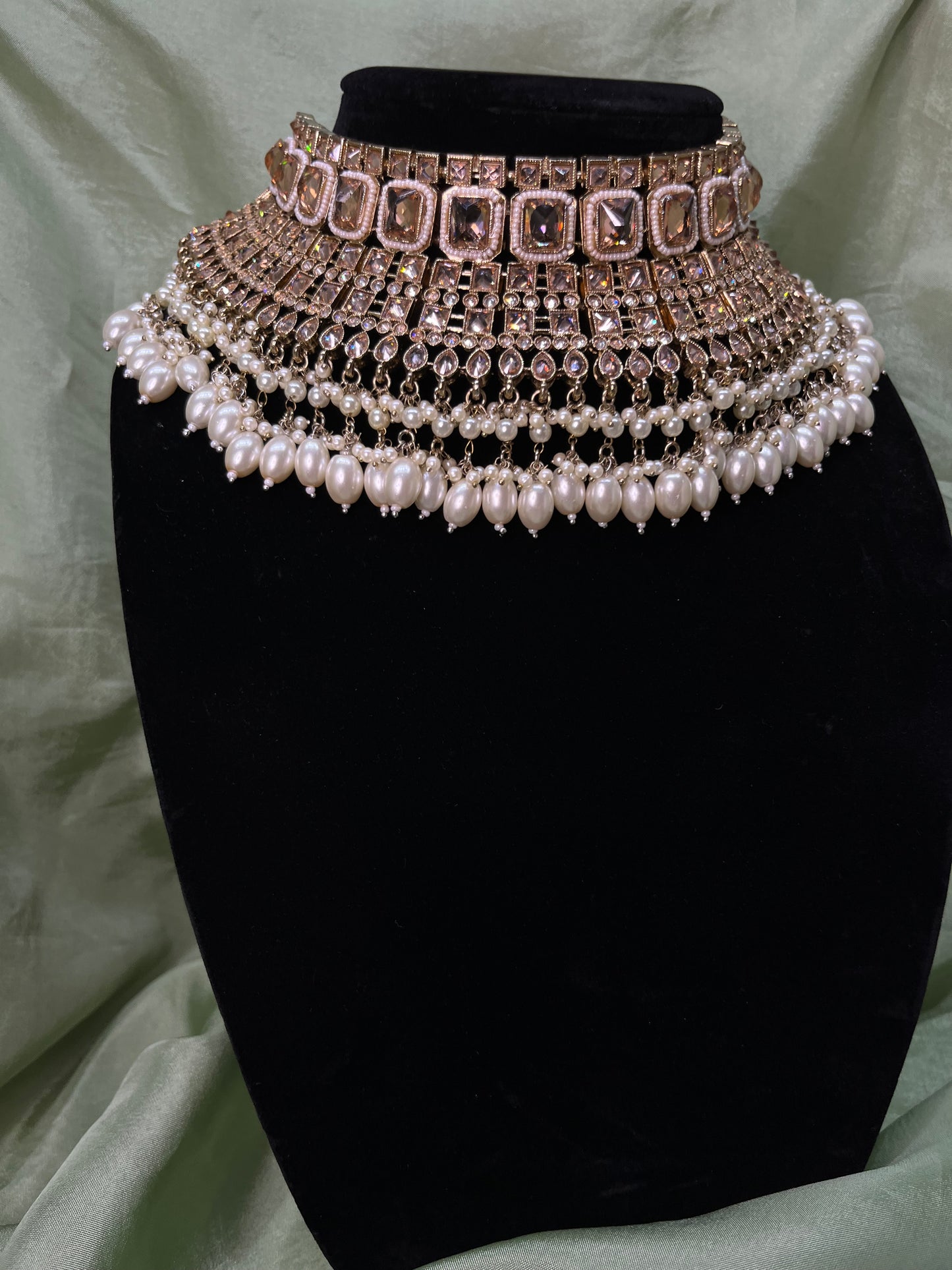 Gold bridal choker set