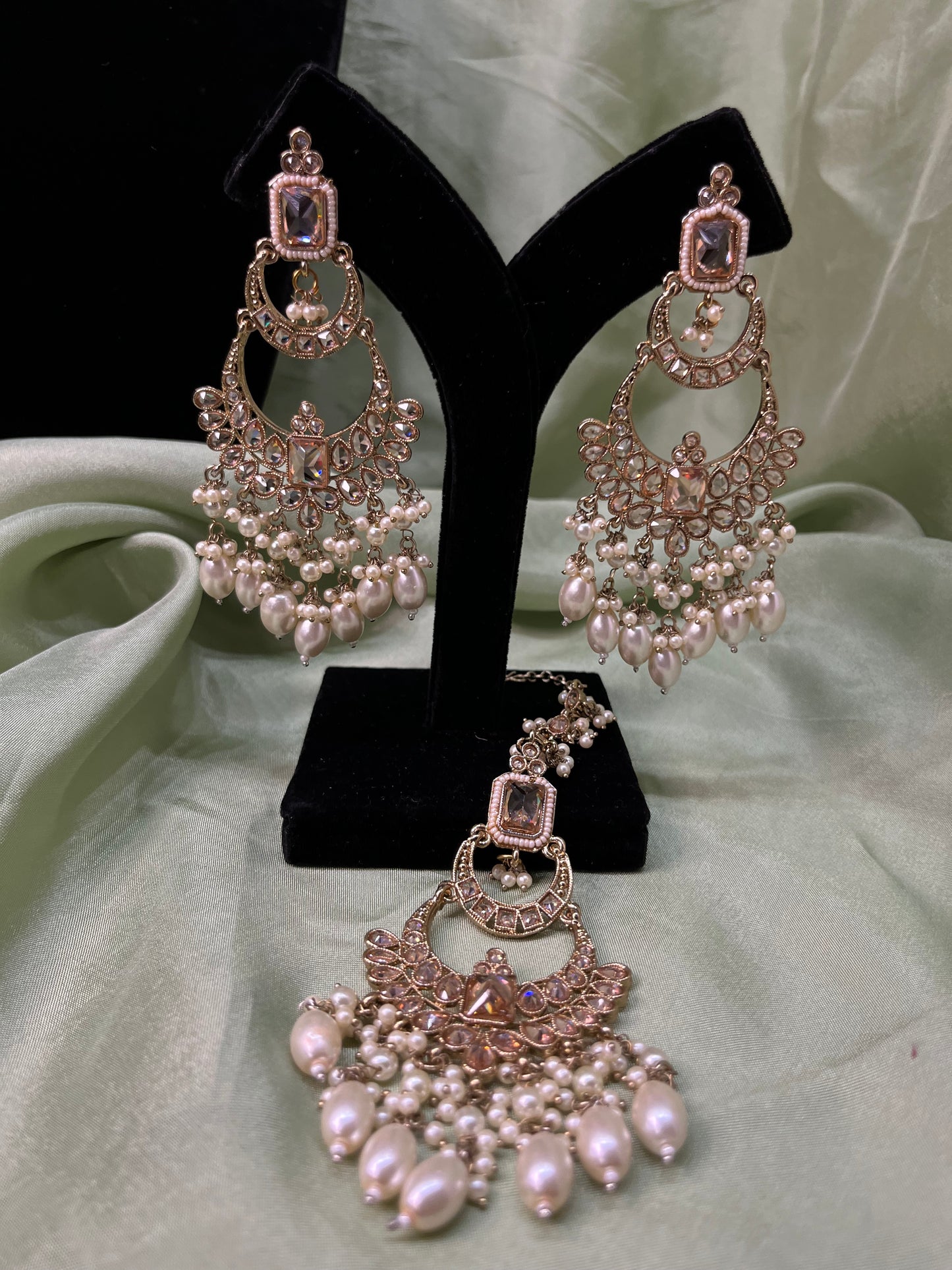 Gold bridal choker set