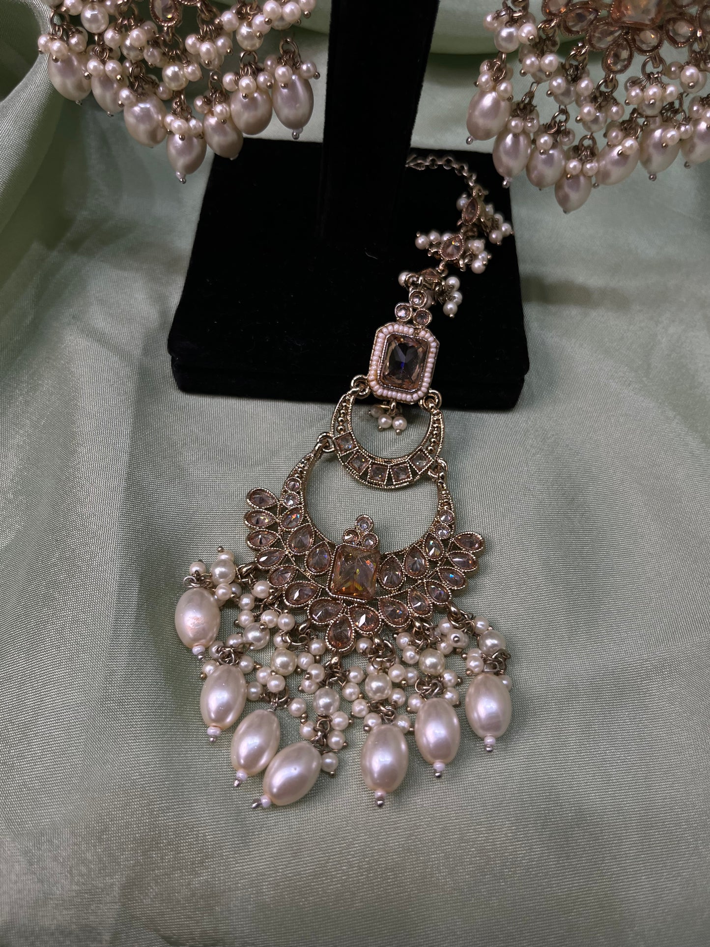 Gold bridal choker set