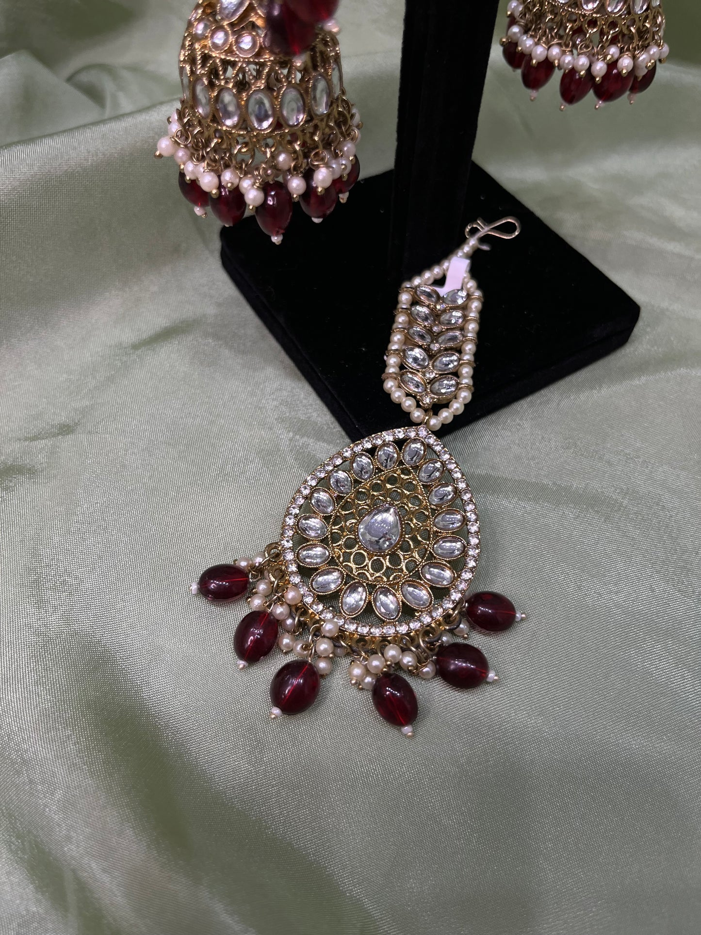 Maroon earring/tikka set