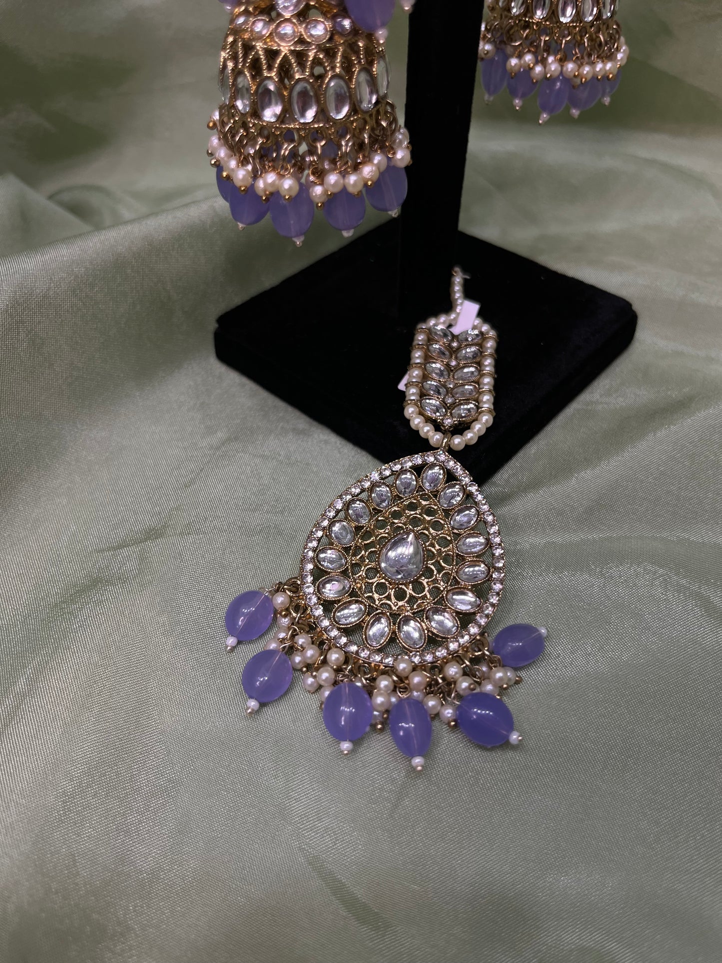 Lavender earring/tikka set