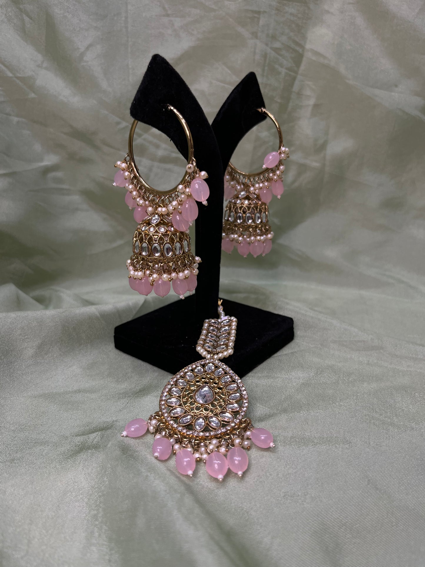 Baby pink earring/tikka set
