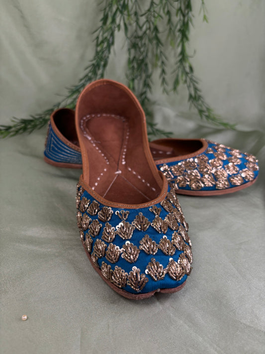 Blue Punjabi jutti