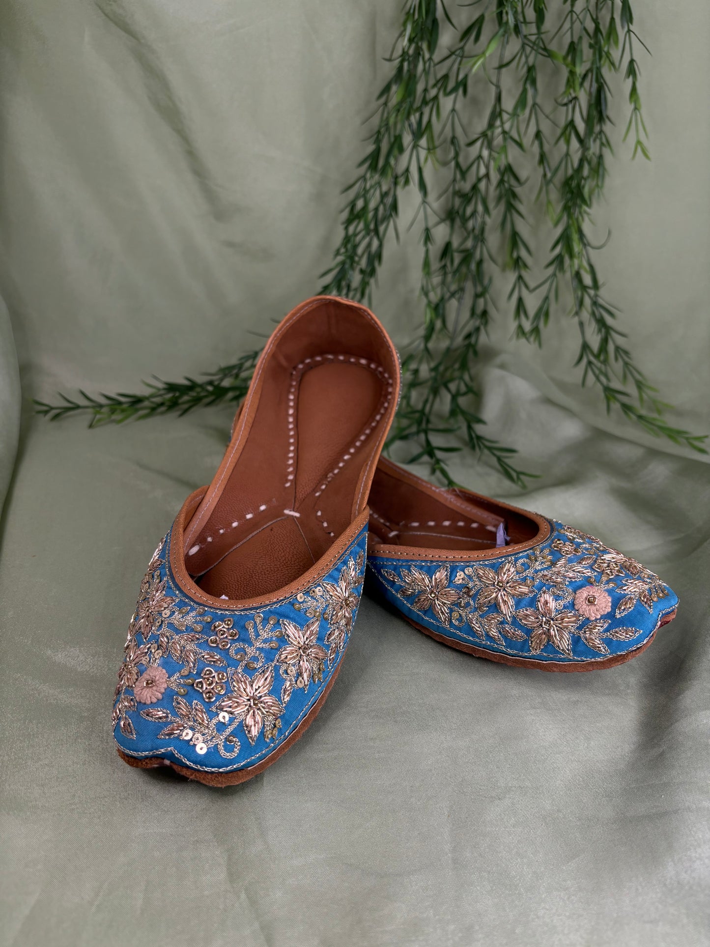 Light blue Punjabi jutti