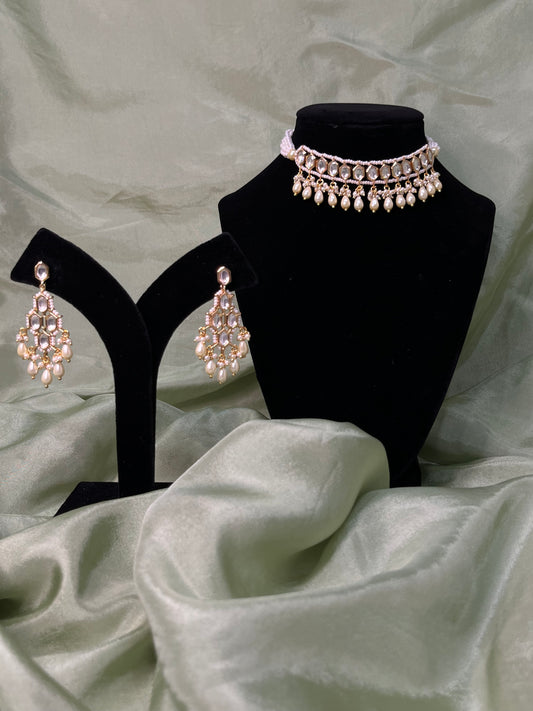 Pearl detail tiyani kundan choker set