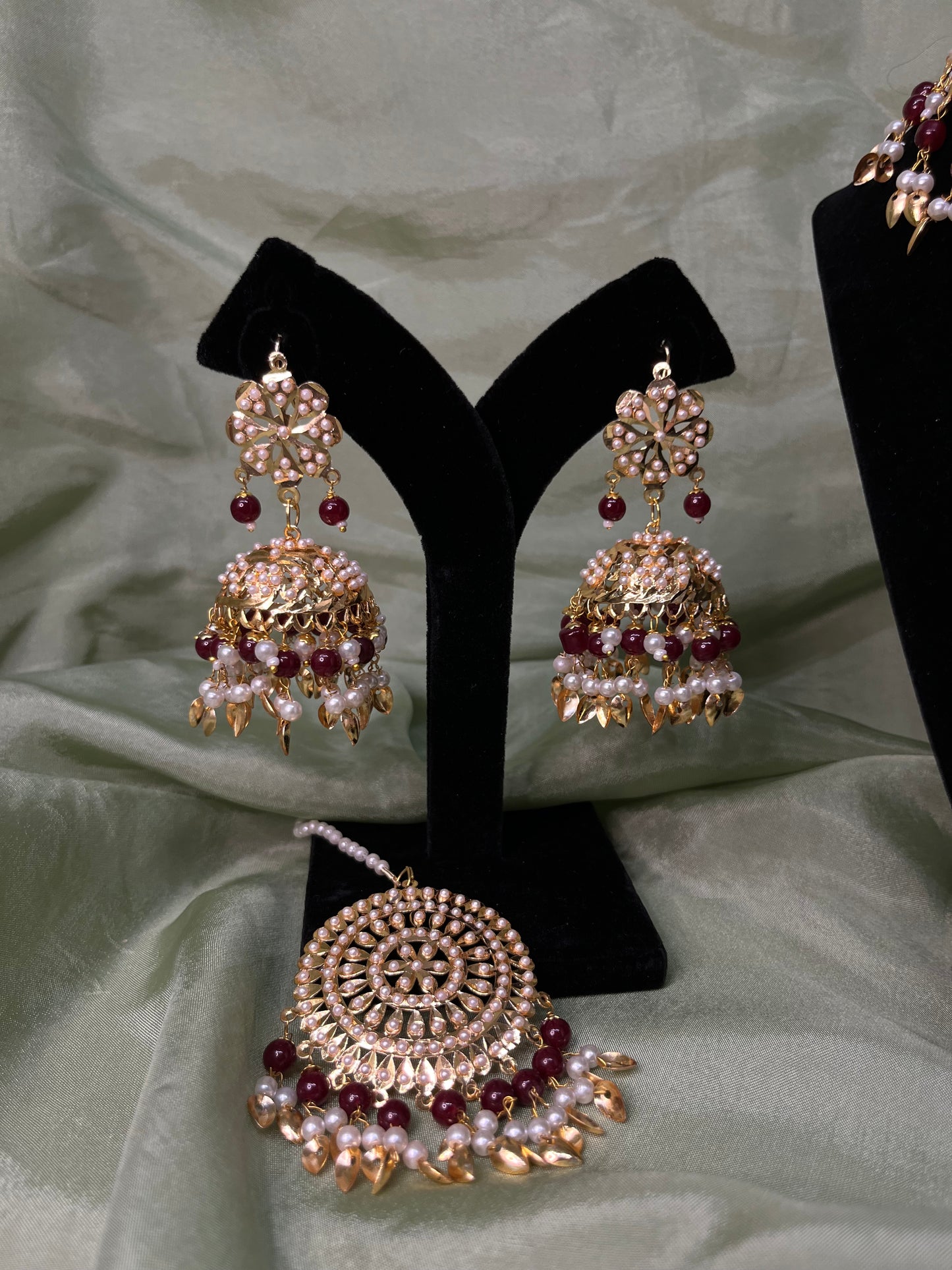 Maroon jadau necklace set