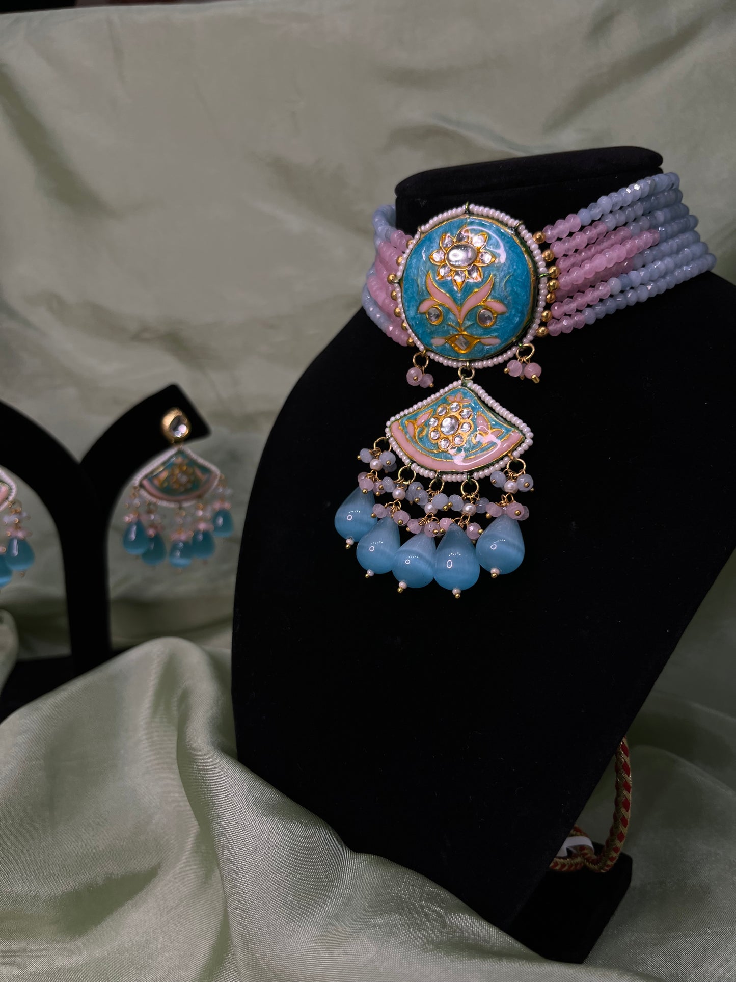 Frozi and baby pink meenakari Tiyani kundan choker set