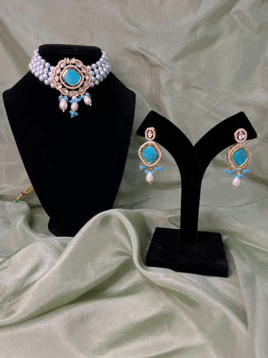 Frozi Tiyani kundan choker set