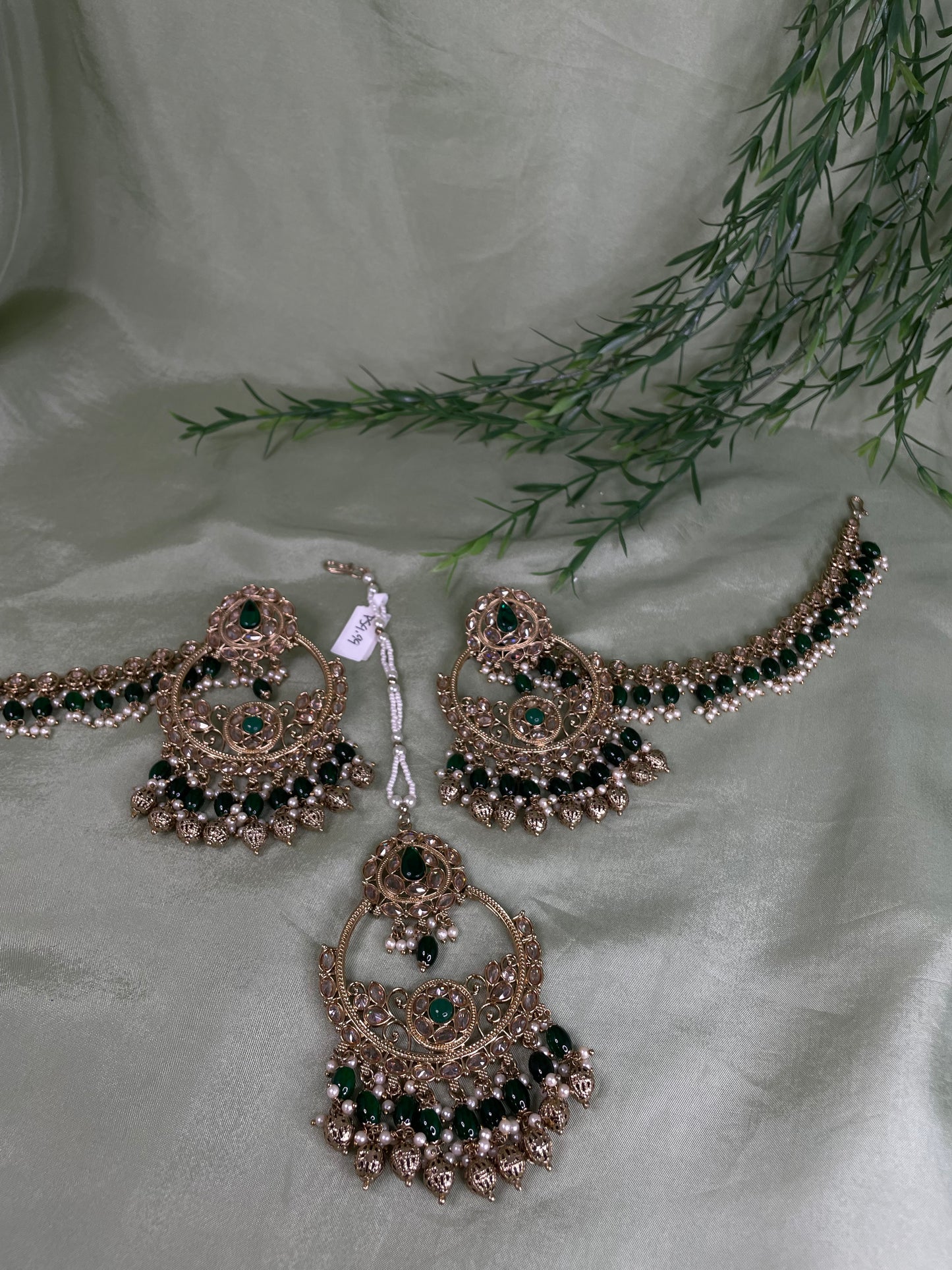 Emerald green earring/tikka set with sahare