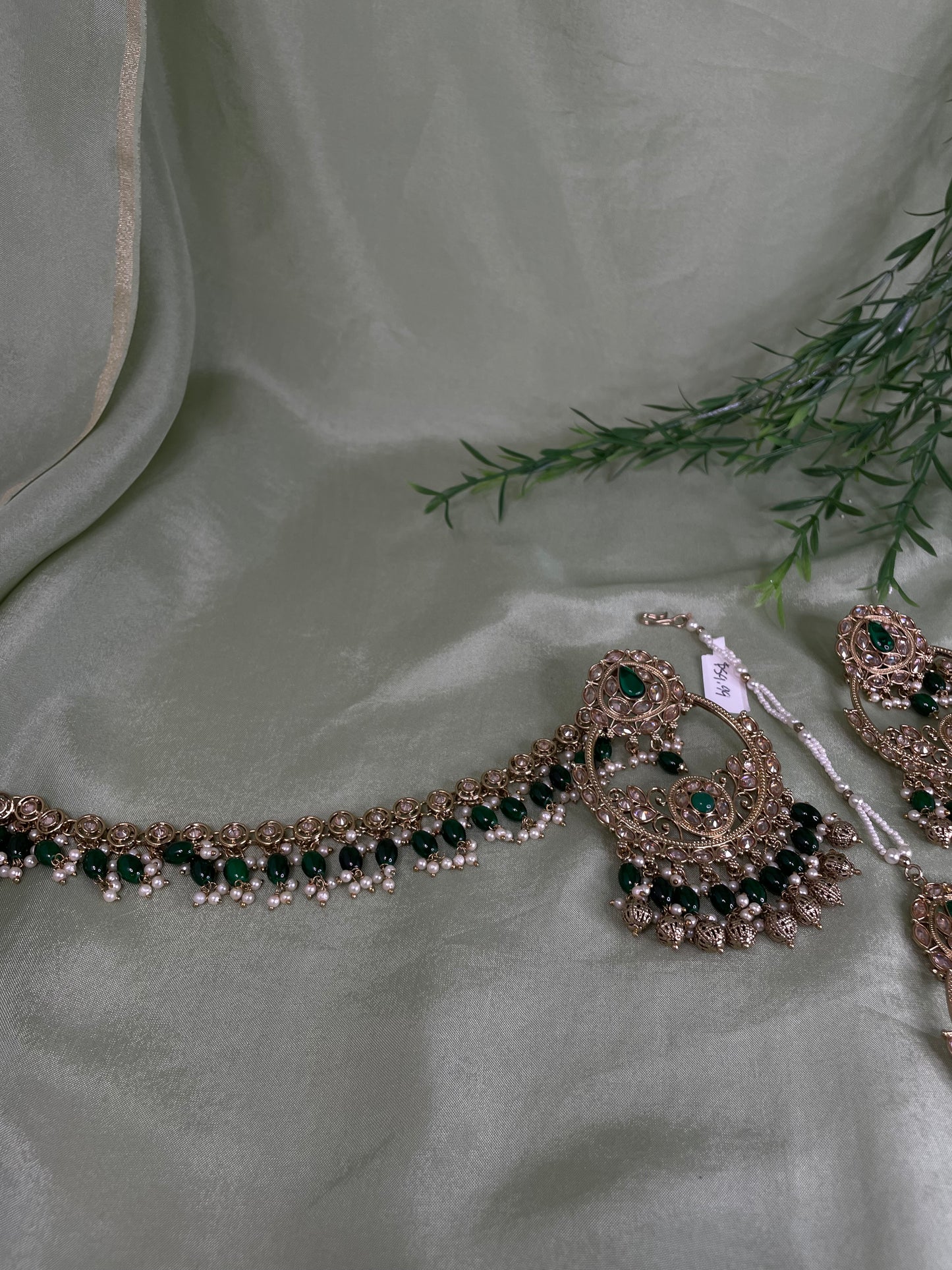 Emerald green earring/tikka set with sahare