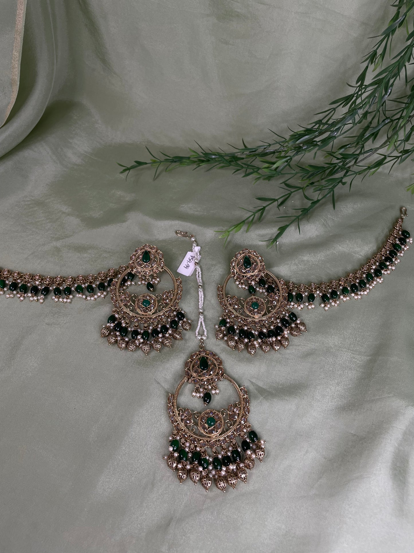 Emerald green earring/tikka set with sahare