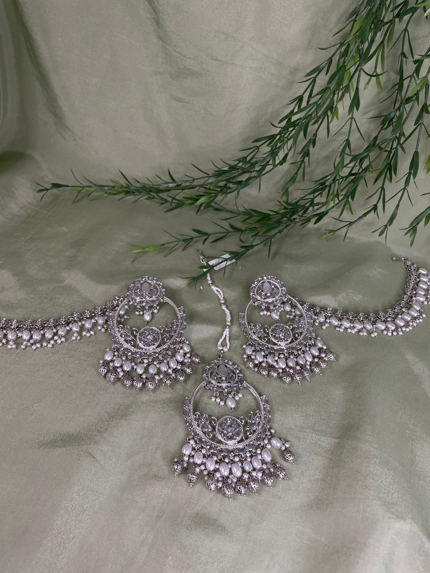 Silver earring/tikka set with sahare