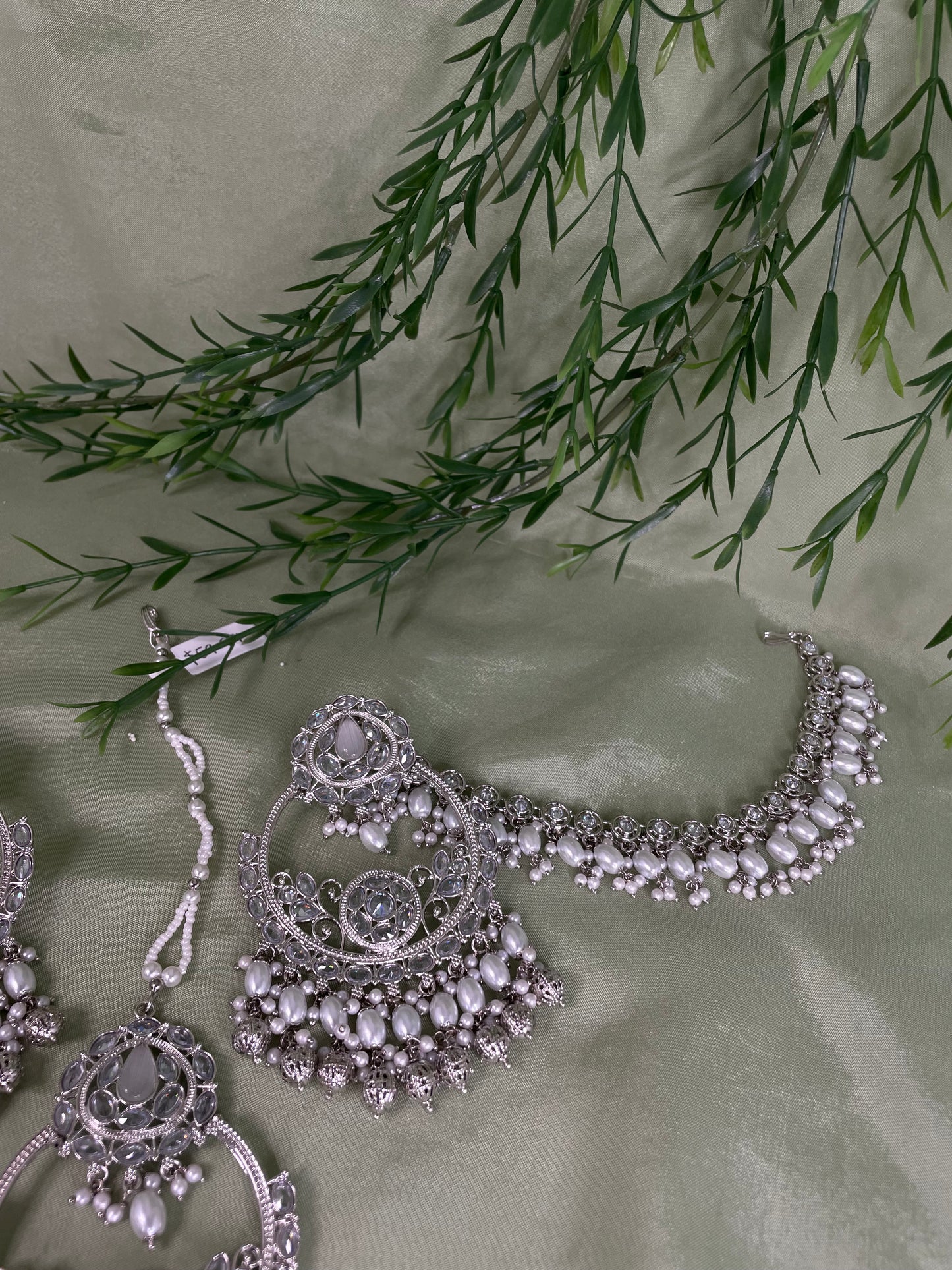 Silver earring/tikka set with sahare