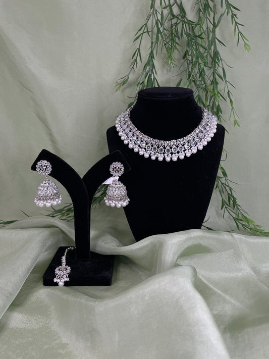 Silver choker set