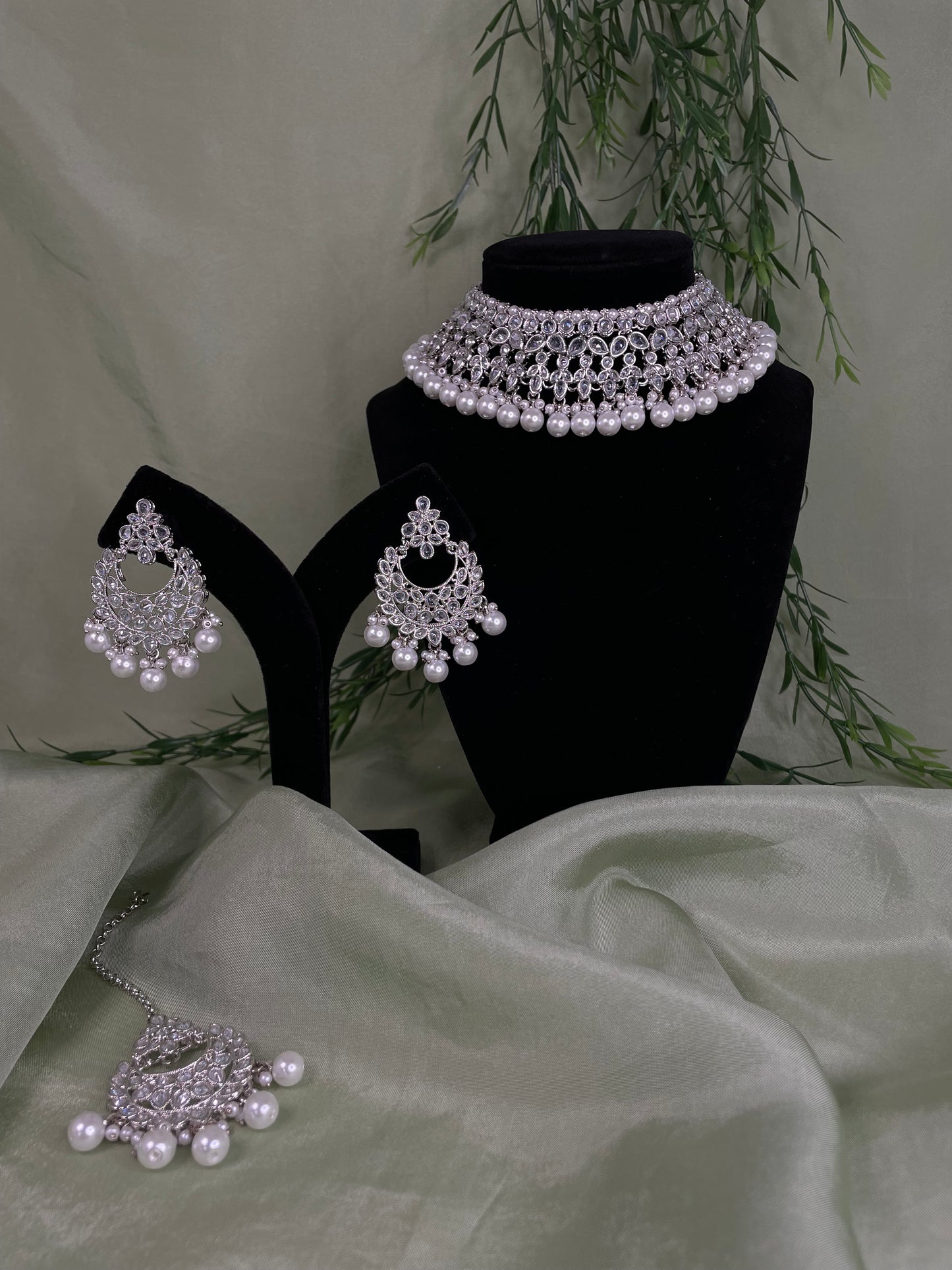 Heavy silver choker set