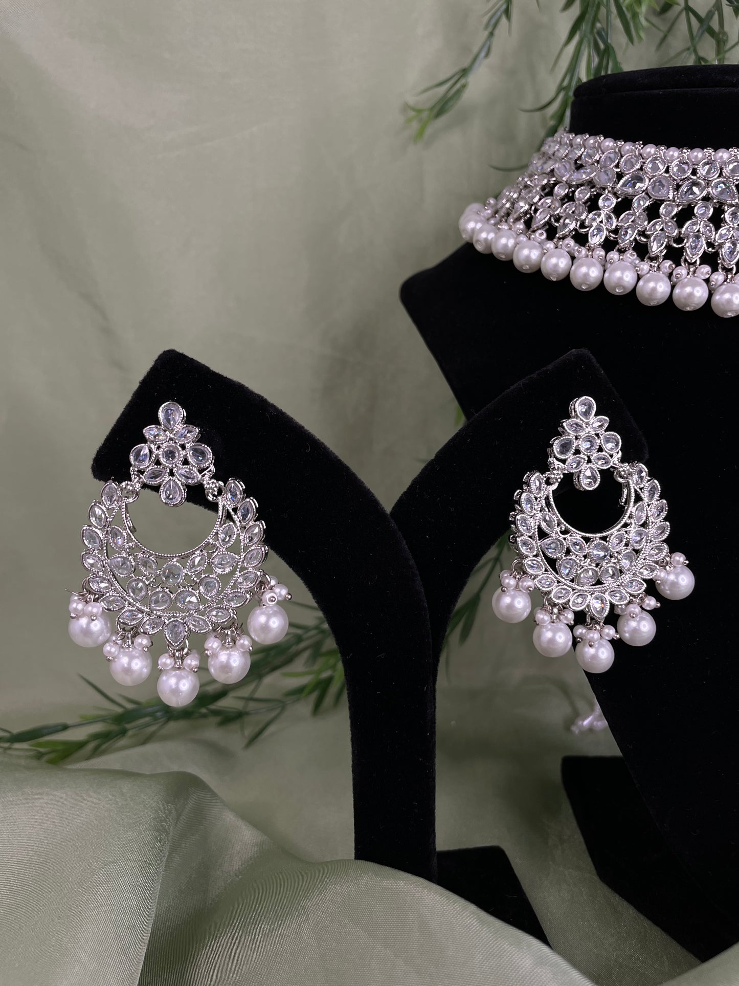 Heavy silver choker set