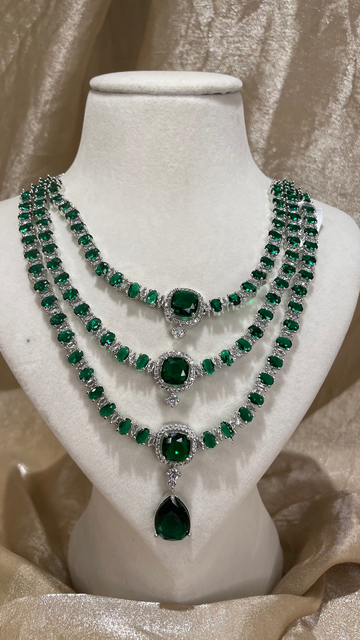 emerald green necklace set