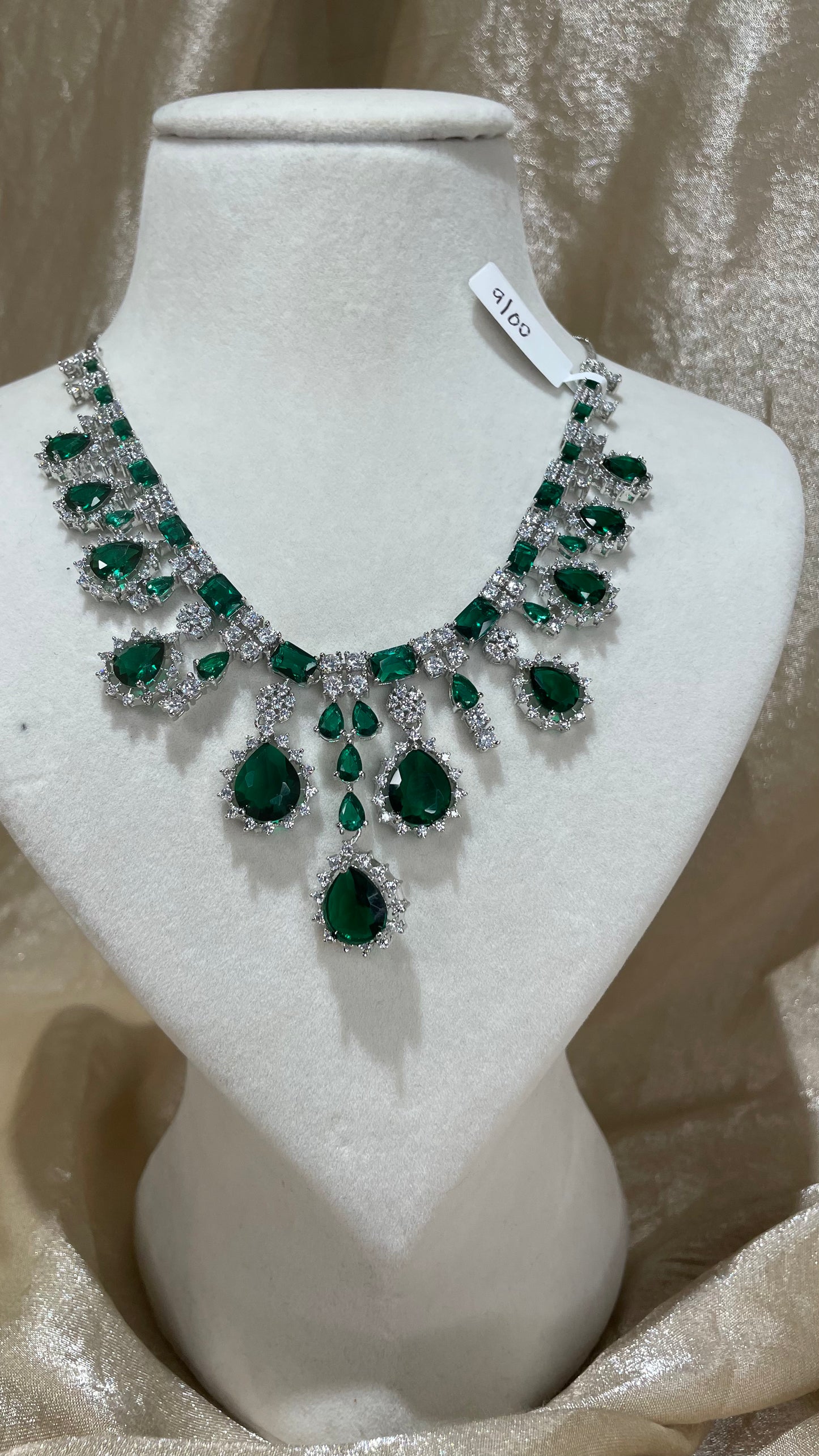 emerald green necklace set