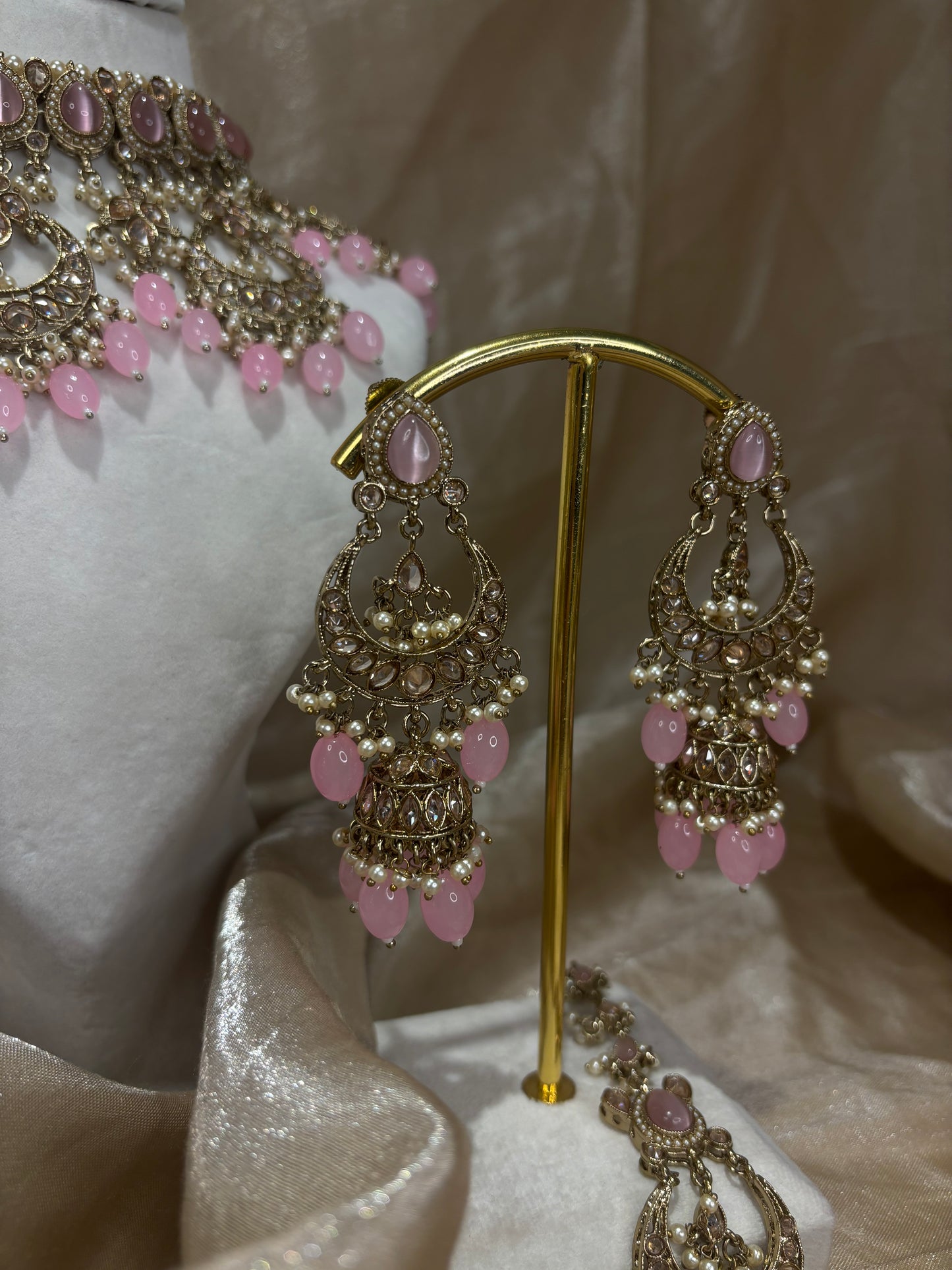 Baby pink choker set