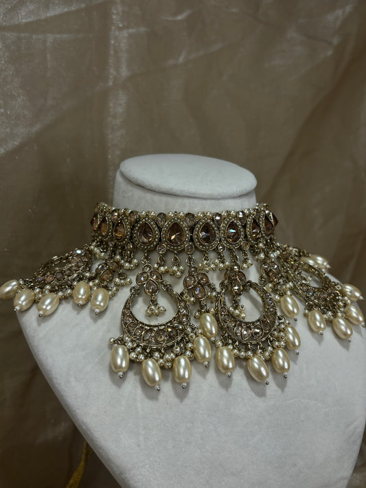 Heavy gold choker set