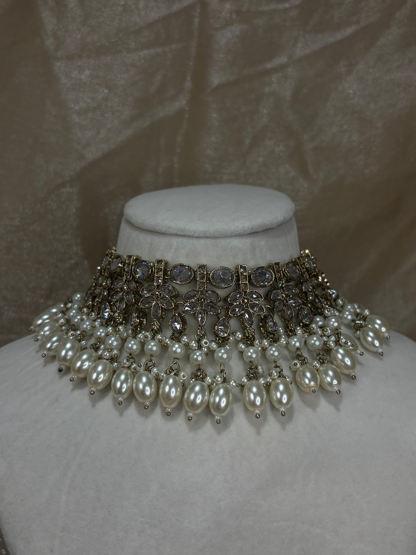 Gold choker set