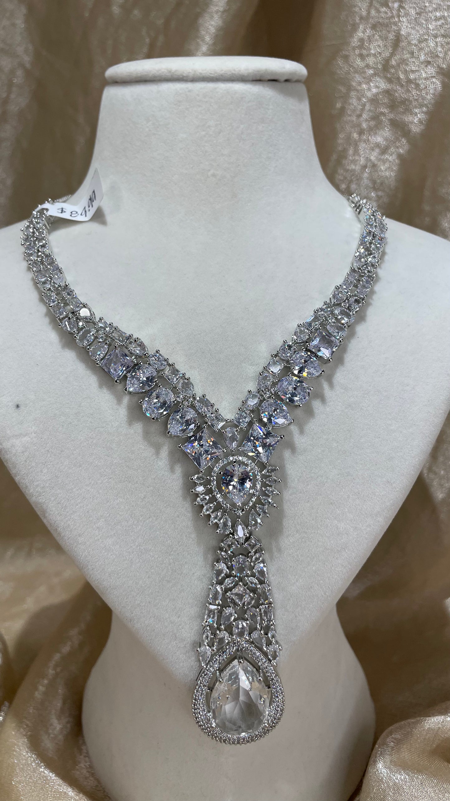 siver necklace set