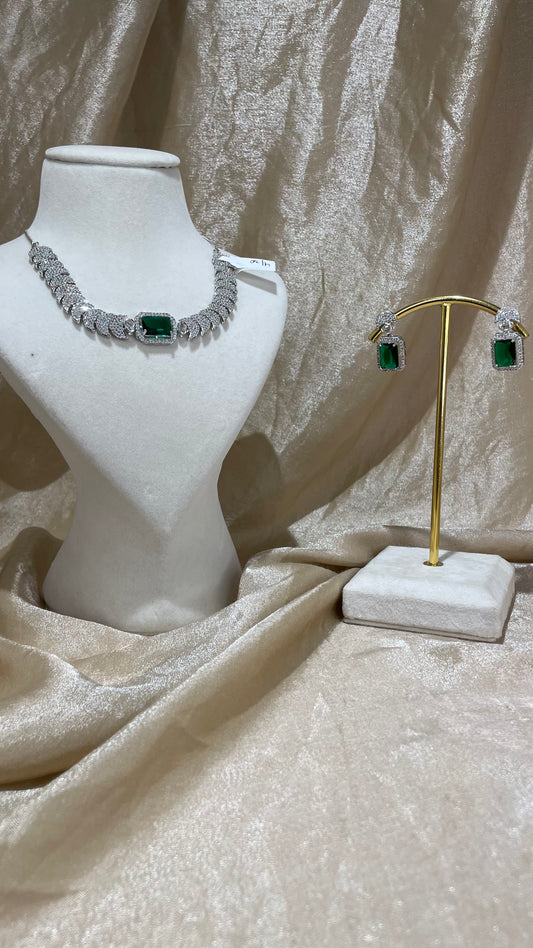 emerald green choker set