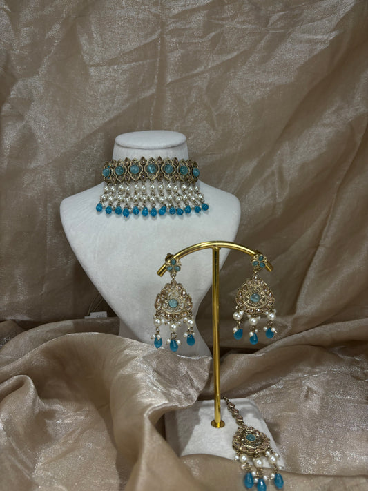 Blue choker set