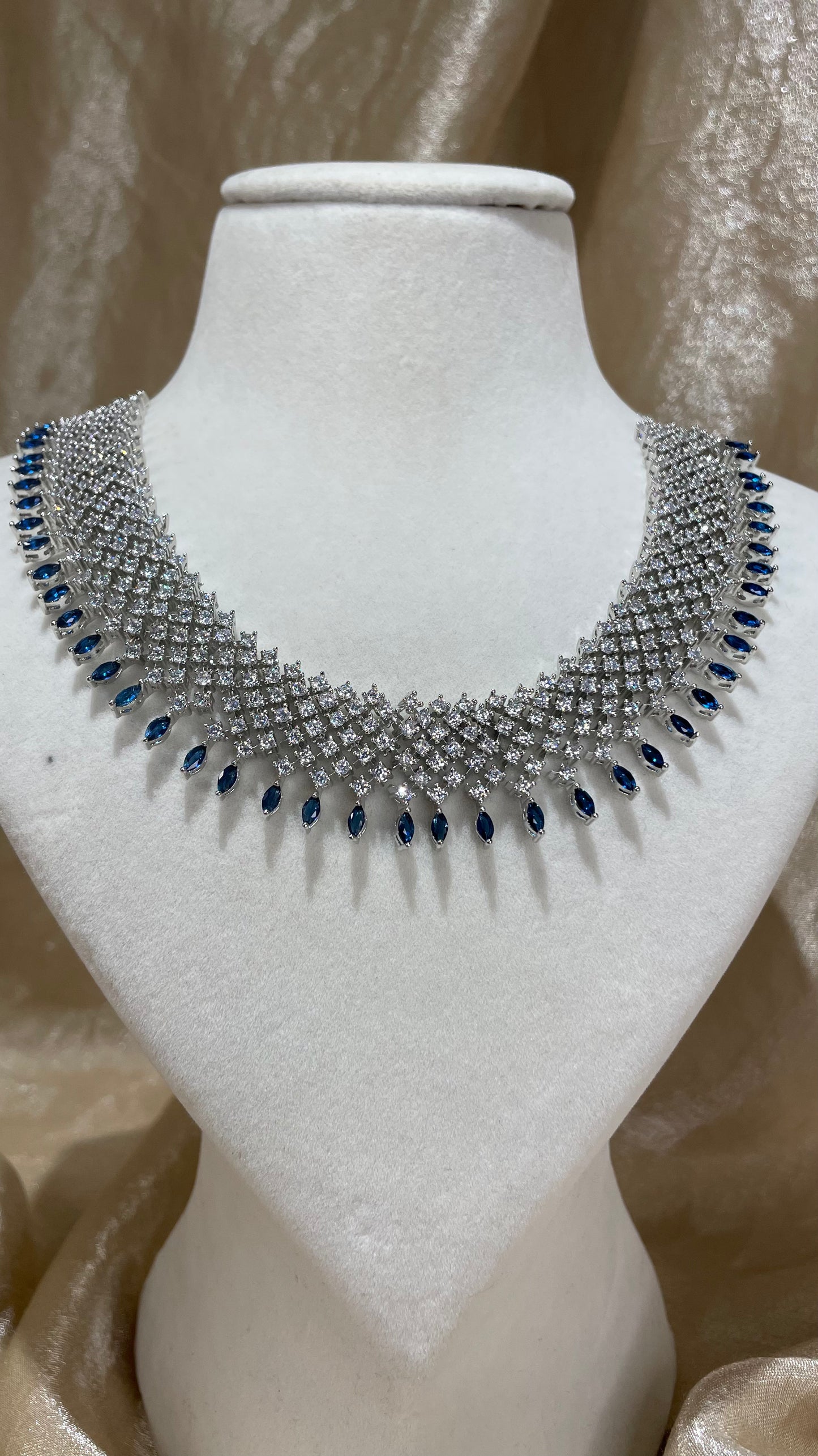 navy blue necklace set