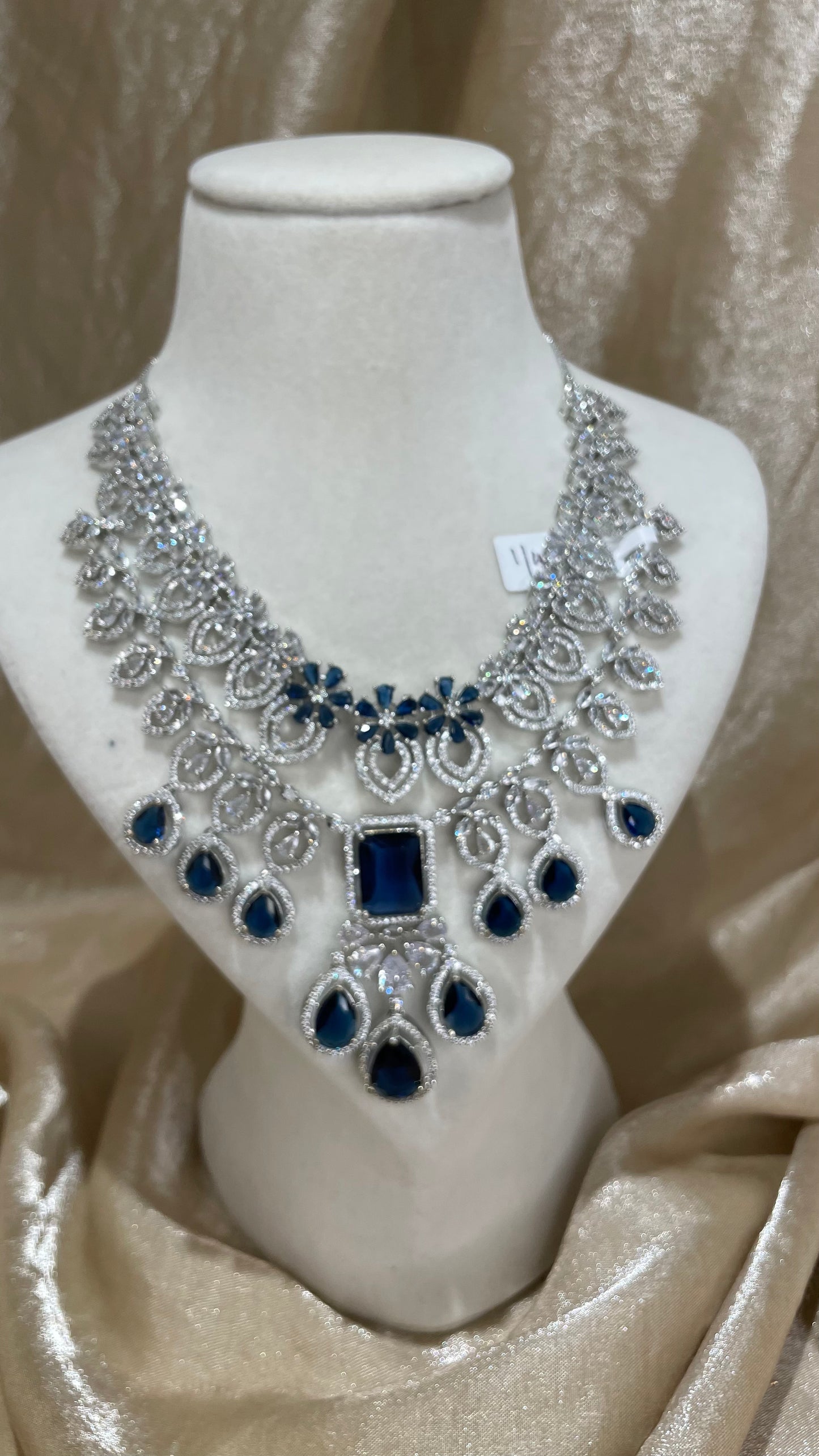 navy blue necklace set