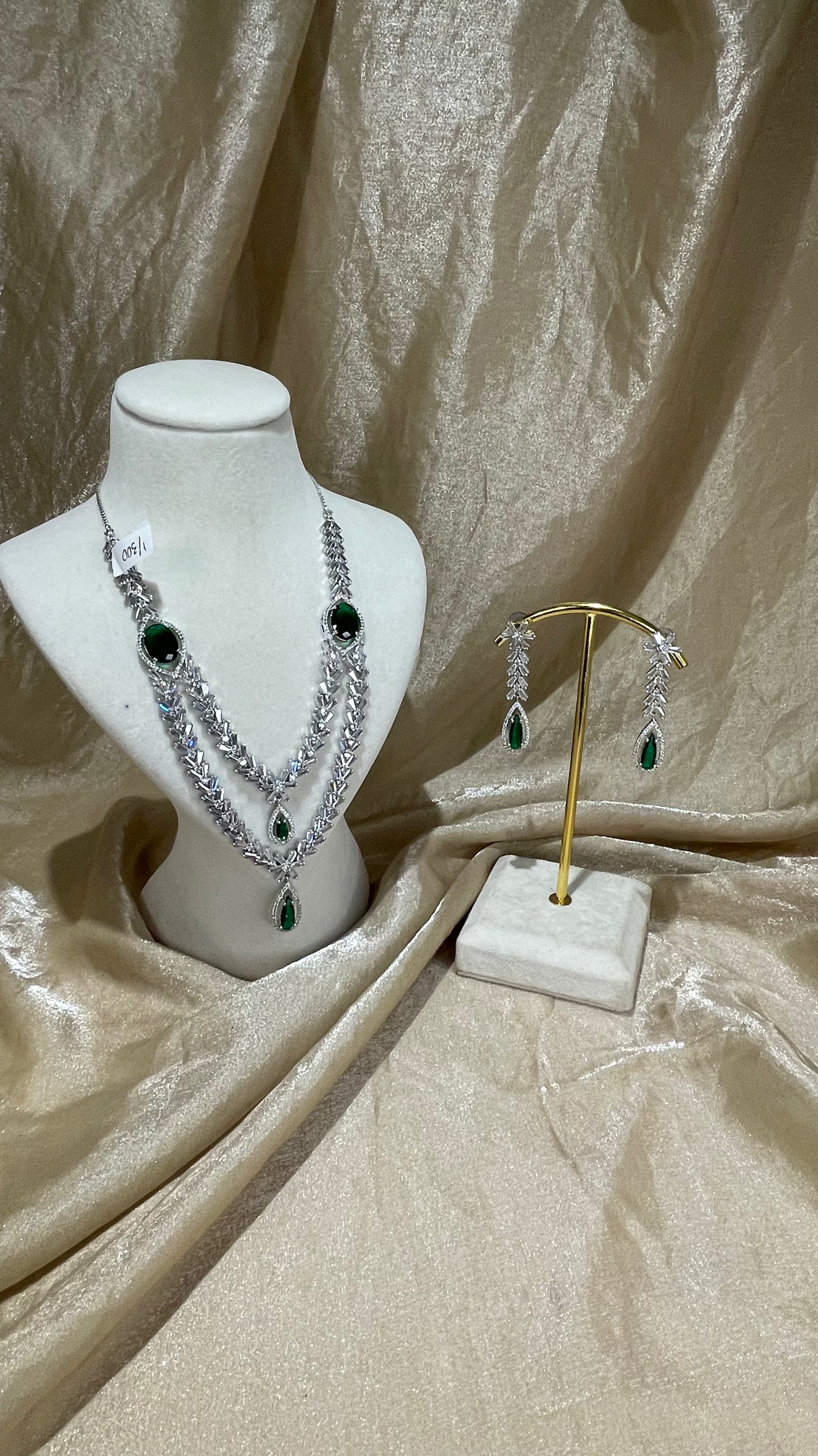 emerald green necklace set