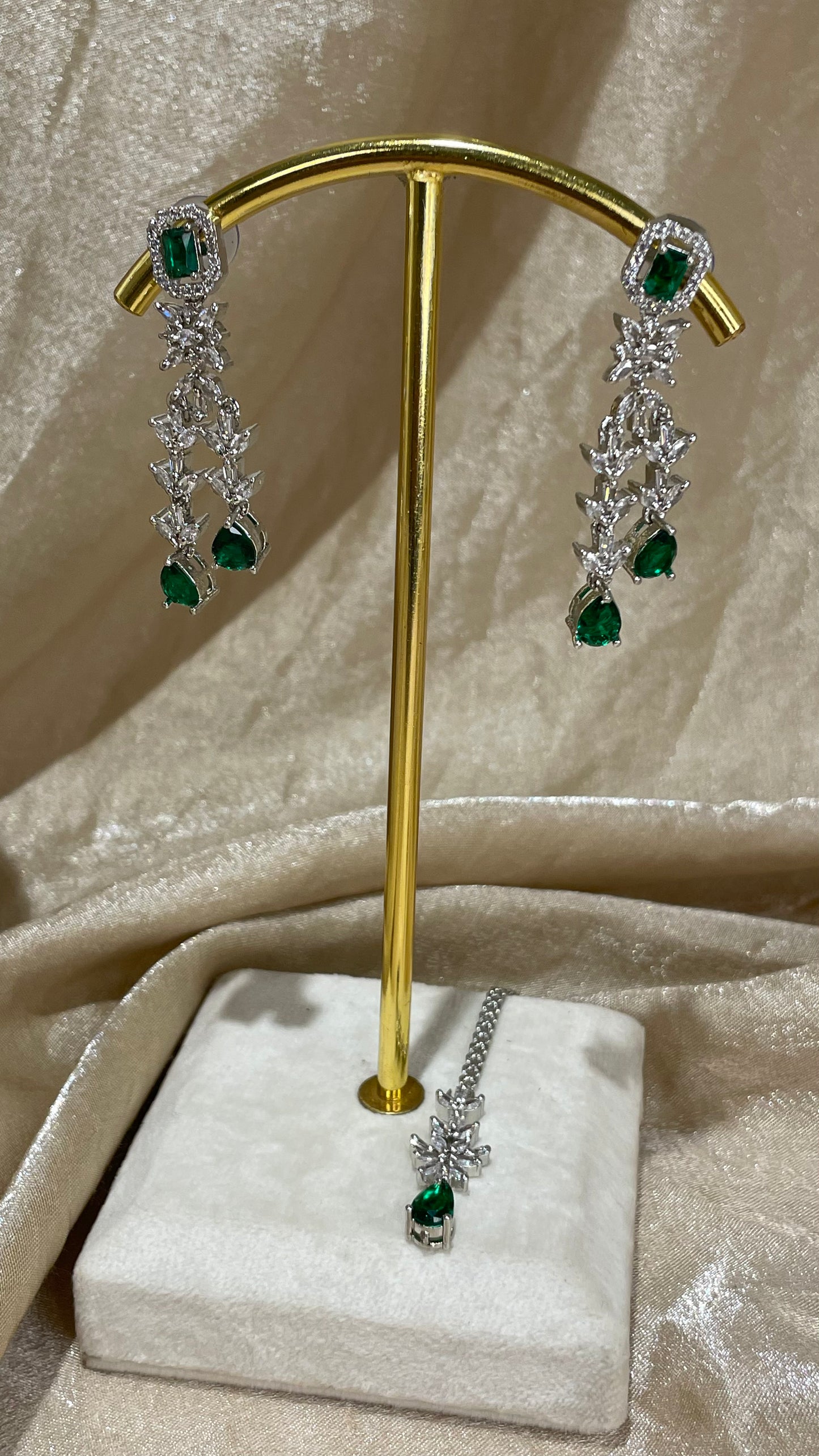 emerald green necklace set
