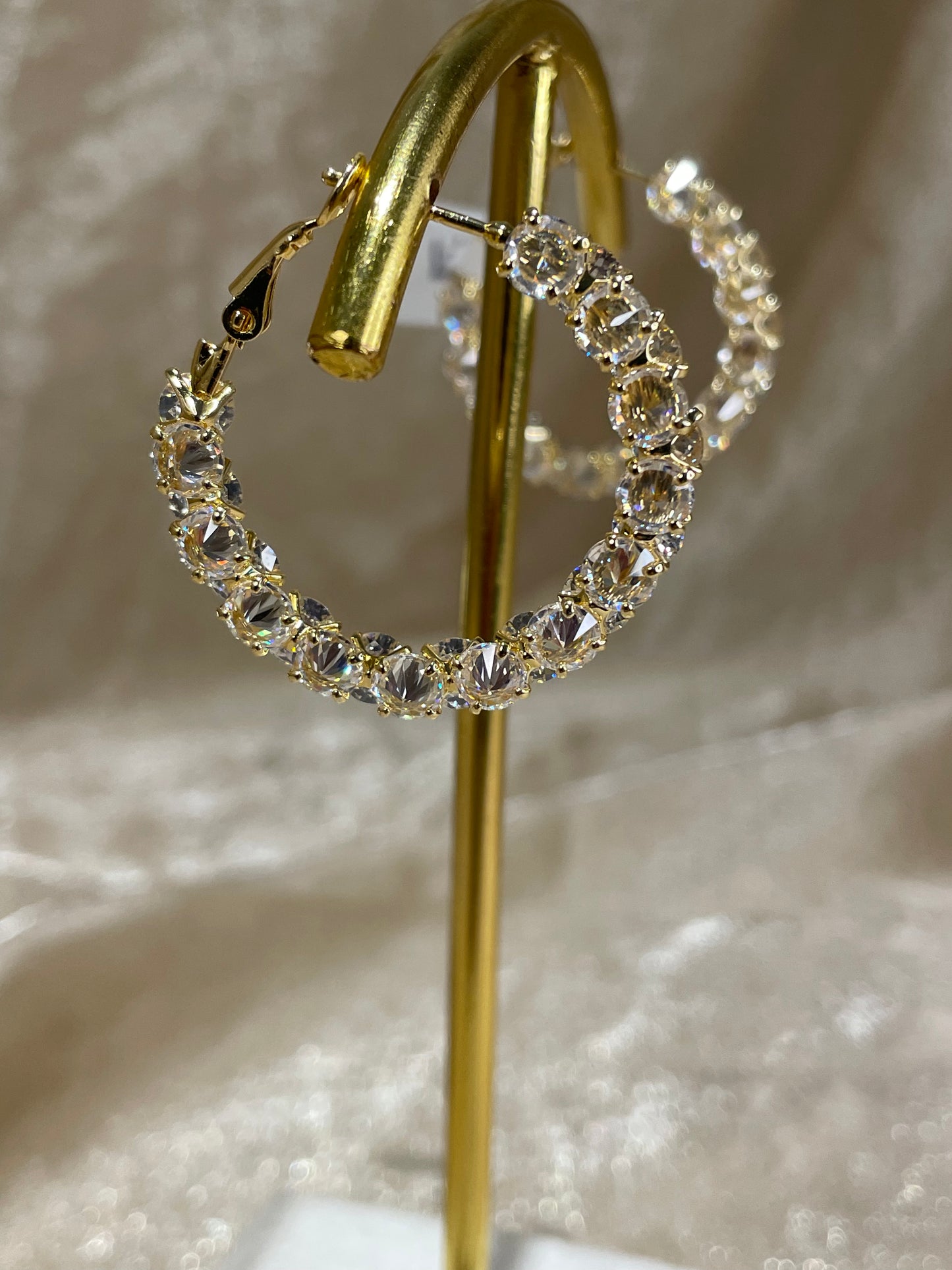 crystal valiyan