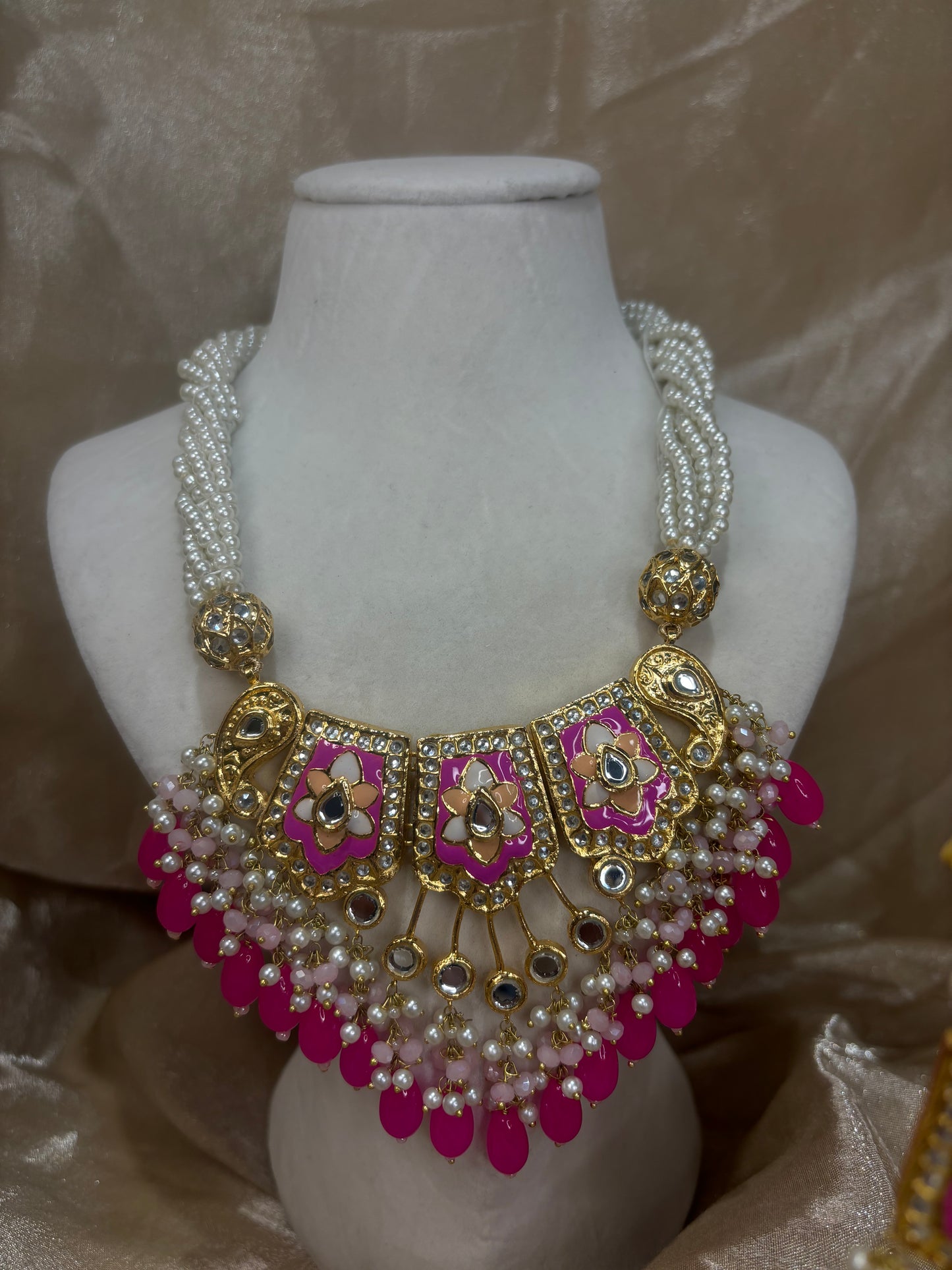 Hot pink thappa kundan necklace set