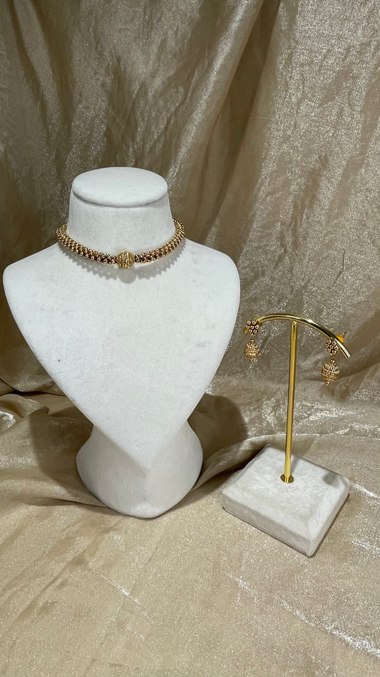antiquee gold choker set