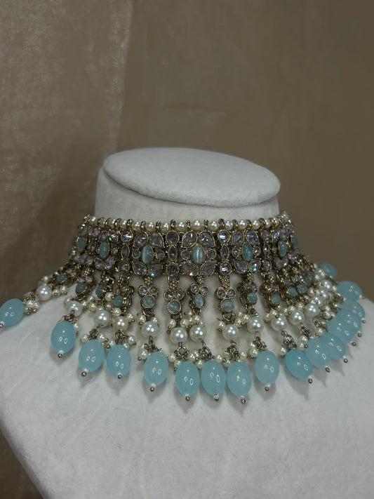 Light blue choker