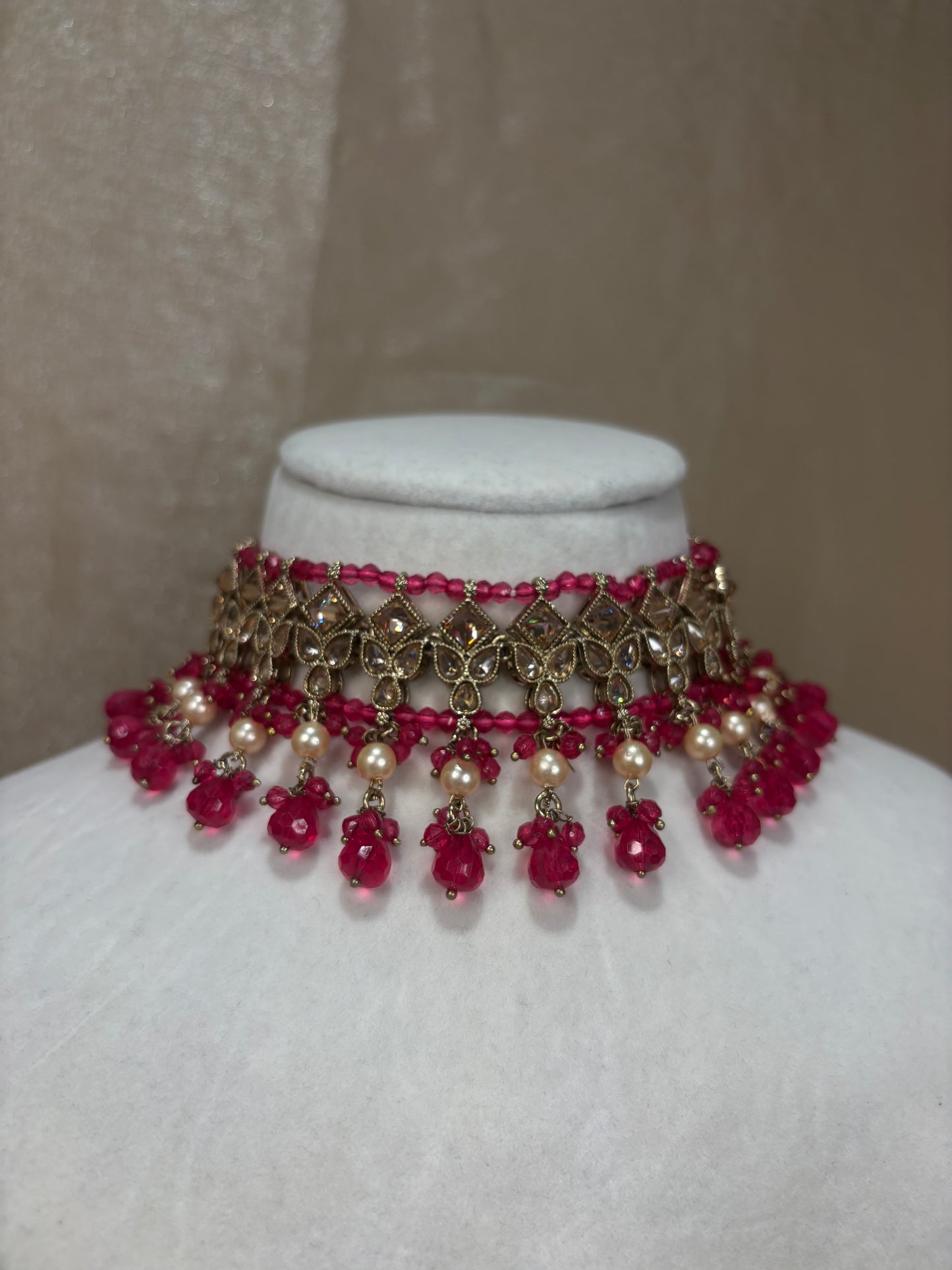 Hot pink choker set